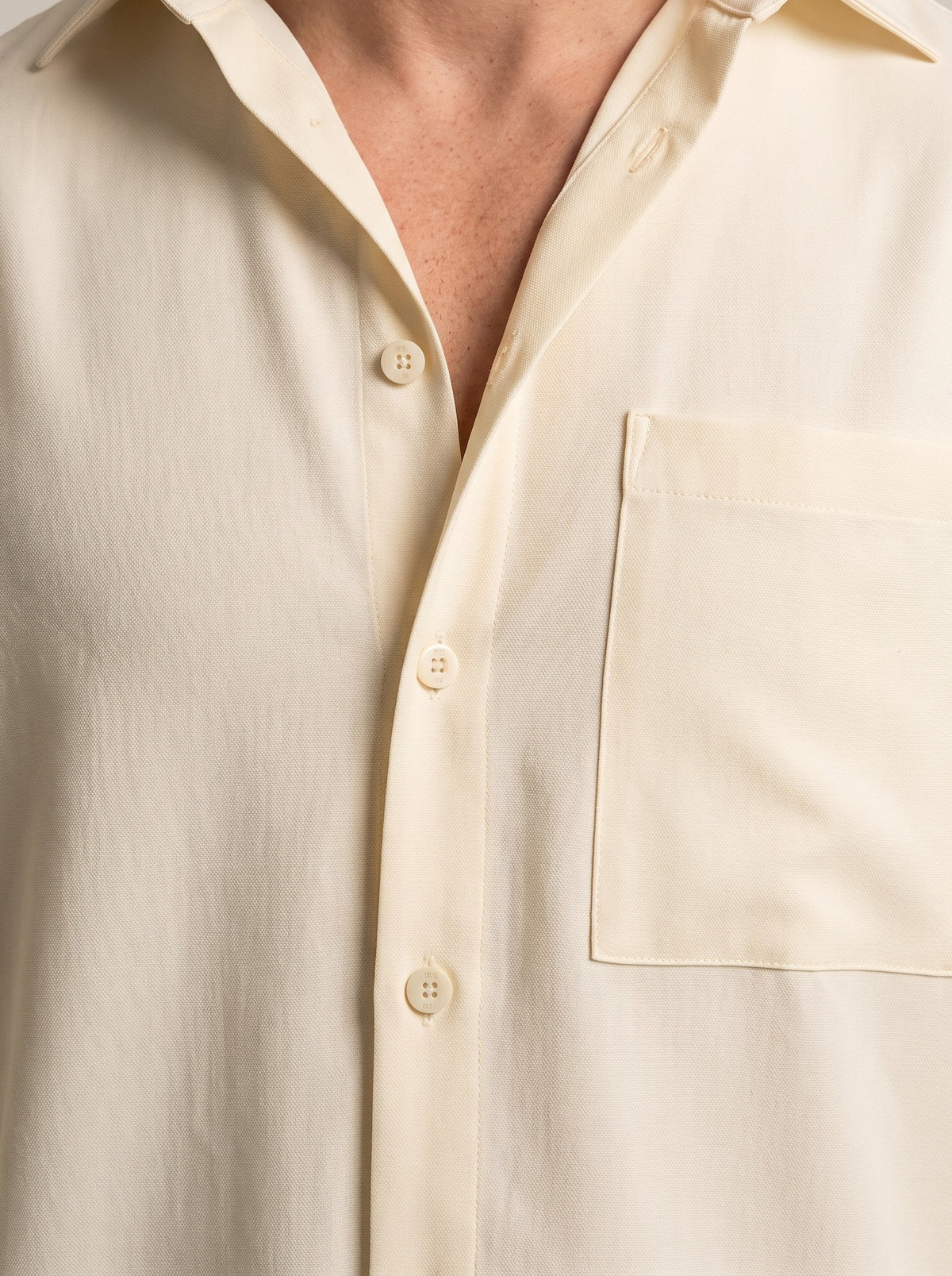 IVO Champagne shirt collar detail